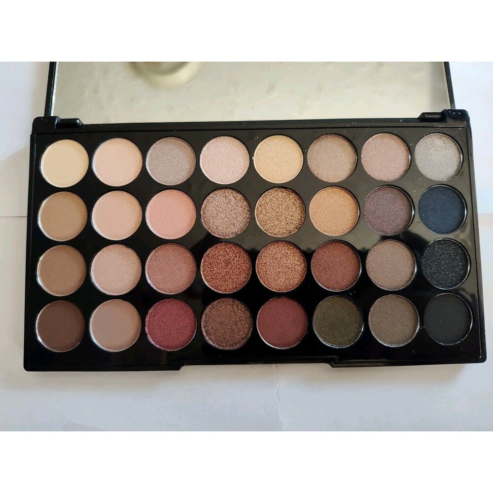 Makeup Revolution FLAWLESS Ultra Eyeshadows ~ NEW IN BOX + FAST FREE SHIPPING - Picture 3 of 6